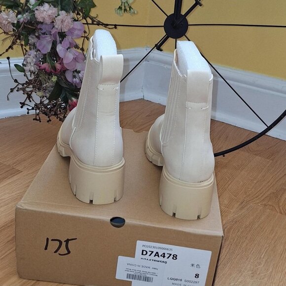 ZBY, ankle boot, size 8, cream color - Picture 3 of 4